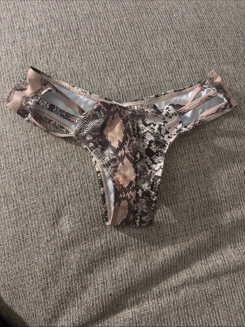 Bikini bottoms